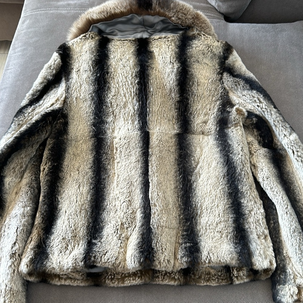 Fur coat - Picture 5 of 14